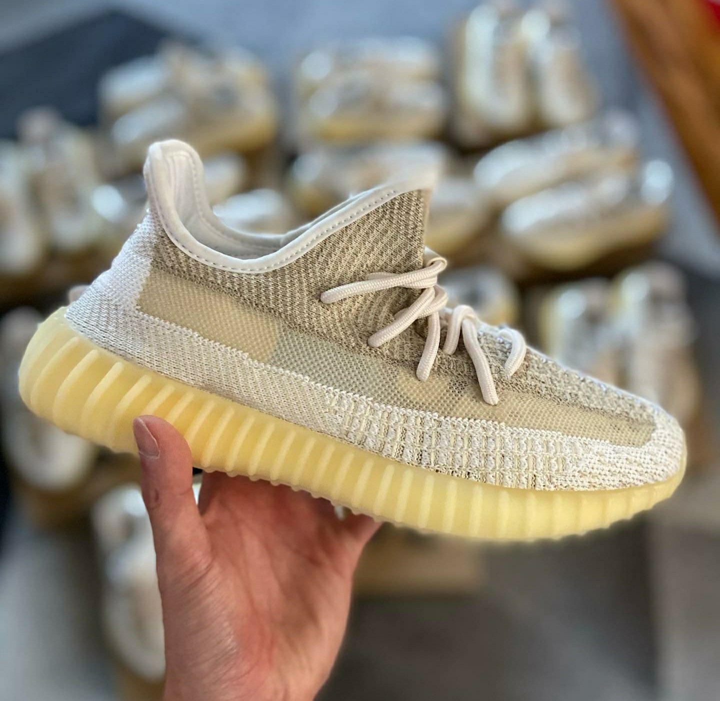 Buy Yeezy Shoes Pallet - Image 3