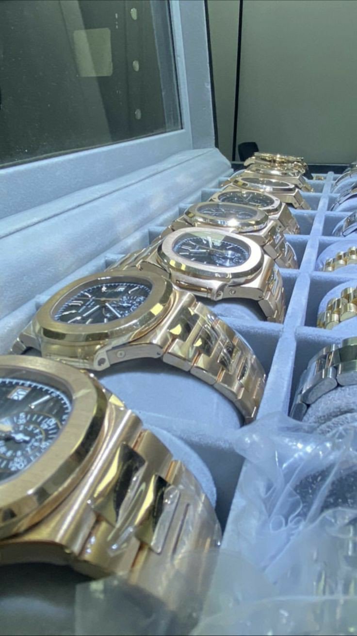 Casual Watch Pallets for Sale - Image 12
