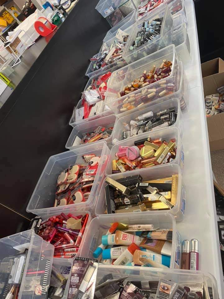 Wholesale Cosmetic Pallets Online - Image 28