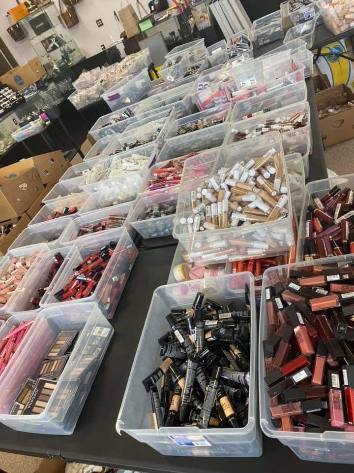 Wholesale Cosmetic Pallets Online - Image 27