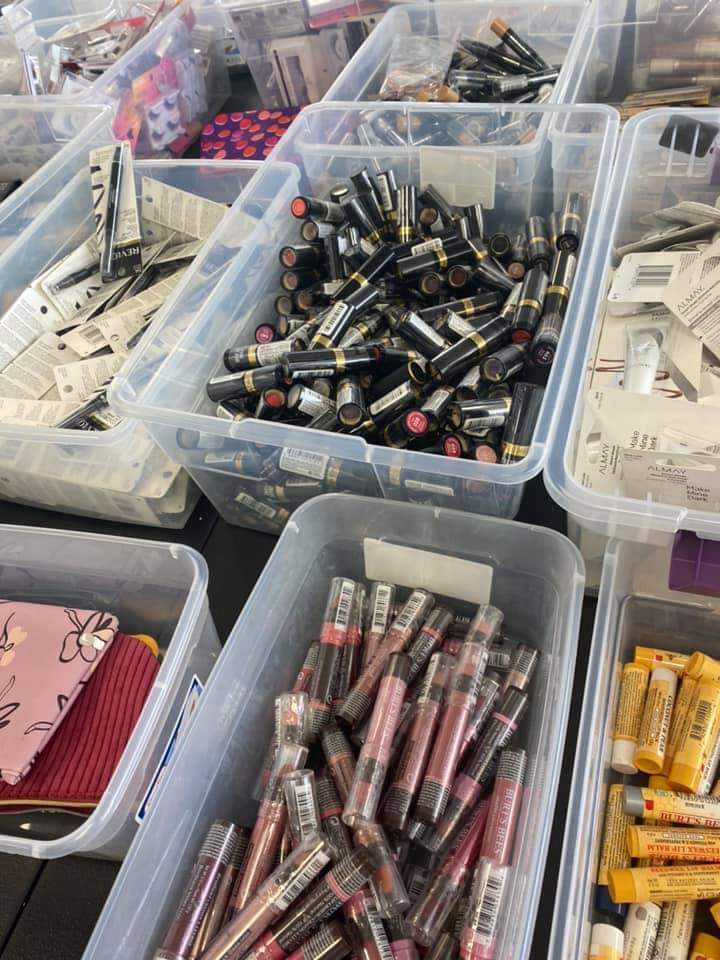 Wholesale Cosmetic Pallets Online - Image 25