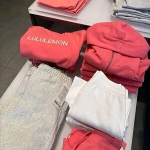 Lululemon clothing pallets