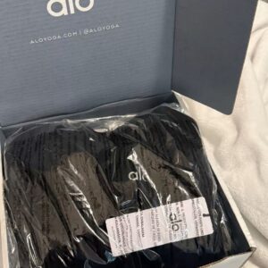Alo yoga liquidation wholesale