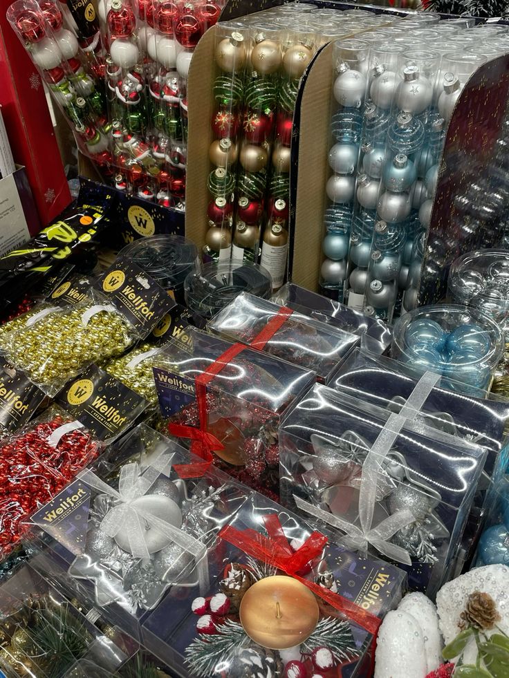 Christmas Liquidation pallets - Image 2