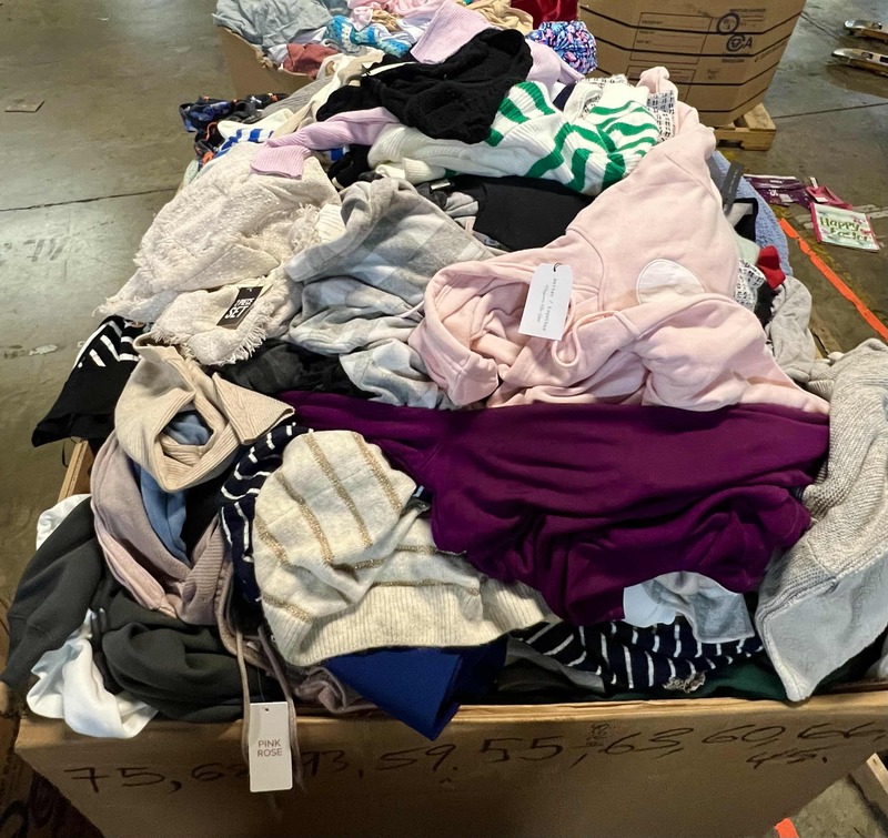 Target Summer Clothing Pallets - Image 3